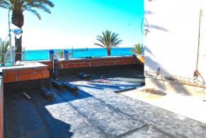 Sitges > Impermeabilización de cubierta y acabado con pavimento flotante